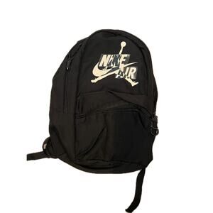 Nike Elemental Black Backpack (21L)